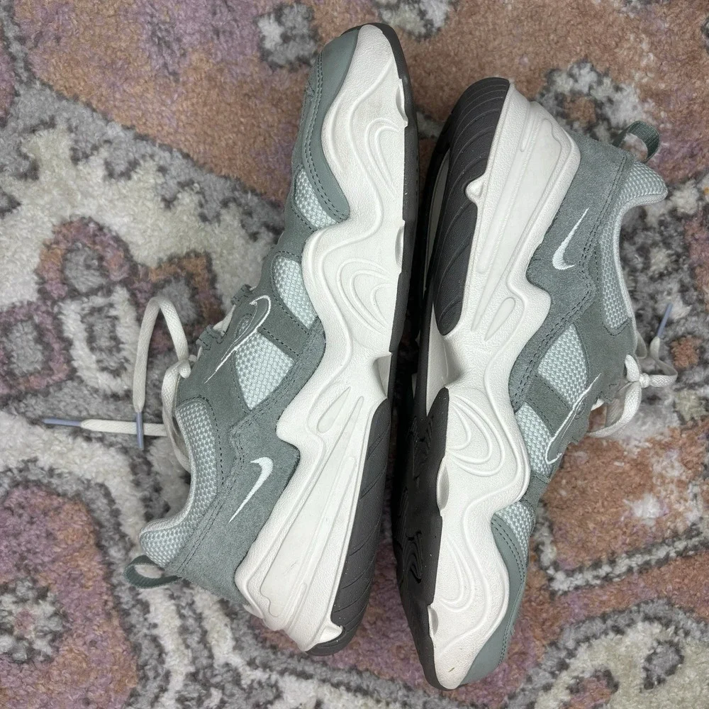 Nike tech hera